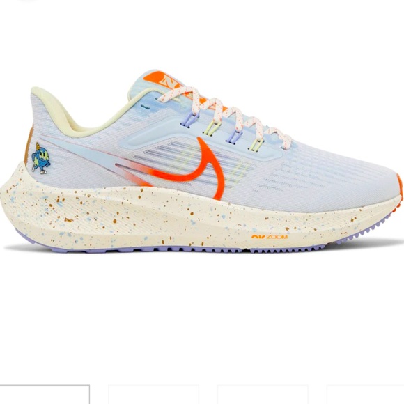 Nike Shoes - Nike Womens Air Zoom Pegasus 39 - Size 8 DX6047 181 - White / Orange - Sail